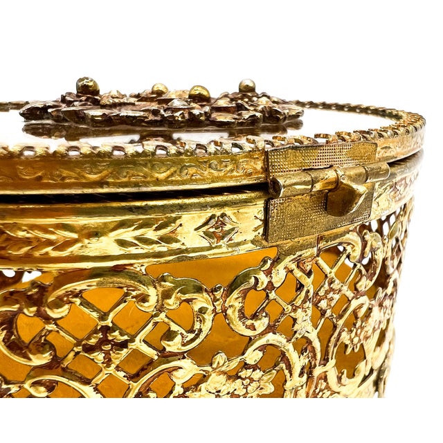 Vintage Gilt Ormolu Jewelry Casket Box With Beveled Glass Lid – French Regency / Hollywood Regency For Sale - Image 14 of 15