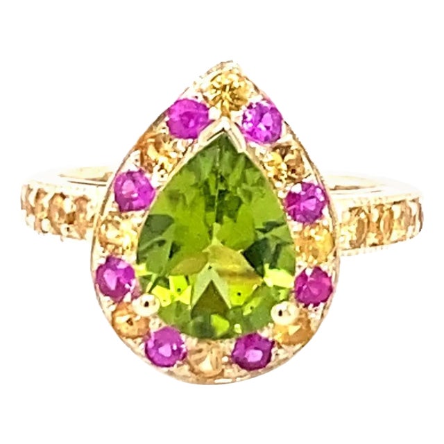 3.16 Carat Peridot Sapphire Yellow Gold Engagement Ring Size 7 For Sale