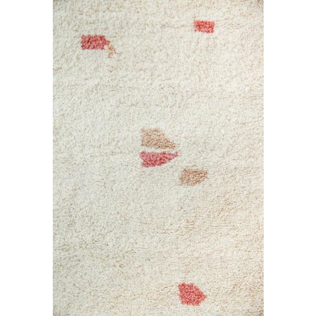 Handmade-To-Order Natural White Moroccan Wool Rug With Beige and Rose Pebble Pattern - 9x12 Ft For Sale In New York - Image 6 of 13