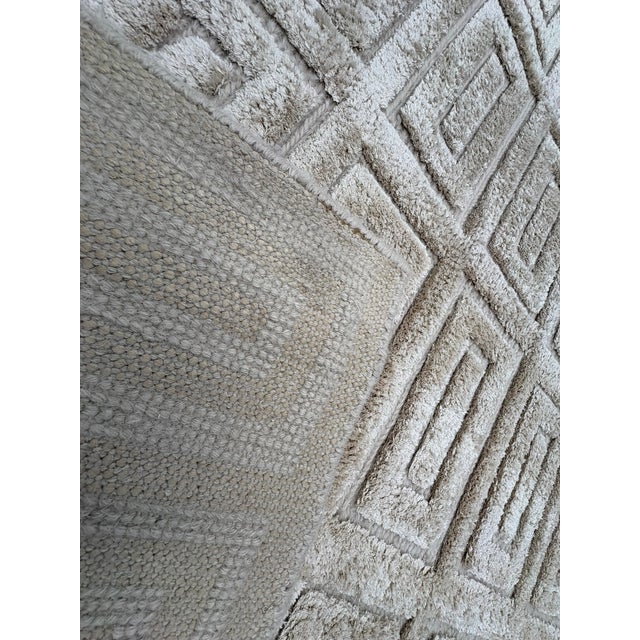 Rh Rajouri Silk & Wool Rug – 9' × 12' Sand | Hand-Knotted Silk & Wool | Hand-Carved | Made in Nepal For Sale In Columbus - Image 6 of 18