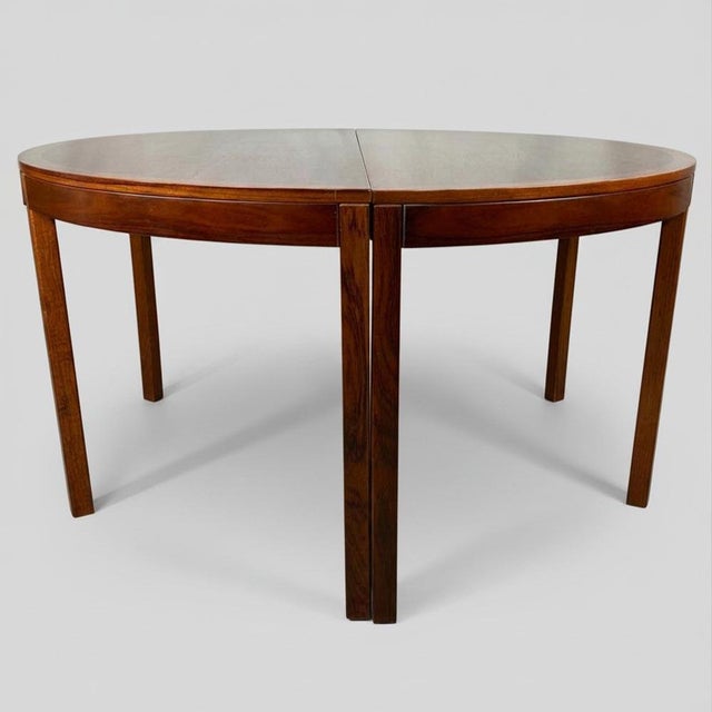 Pair of consoles that can form a 140cm round table