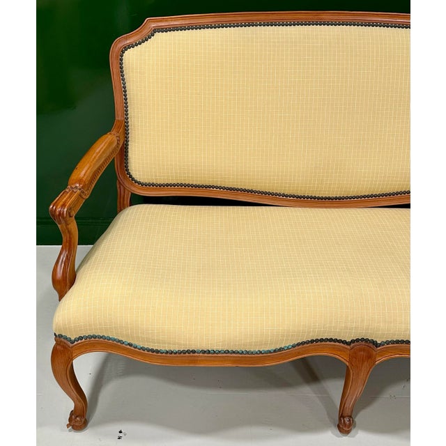 French John Hutton for Sutherland 61-Inch Teak Indoor/Outdoor Settee For Sale - Image 3 of 10
