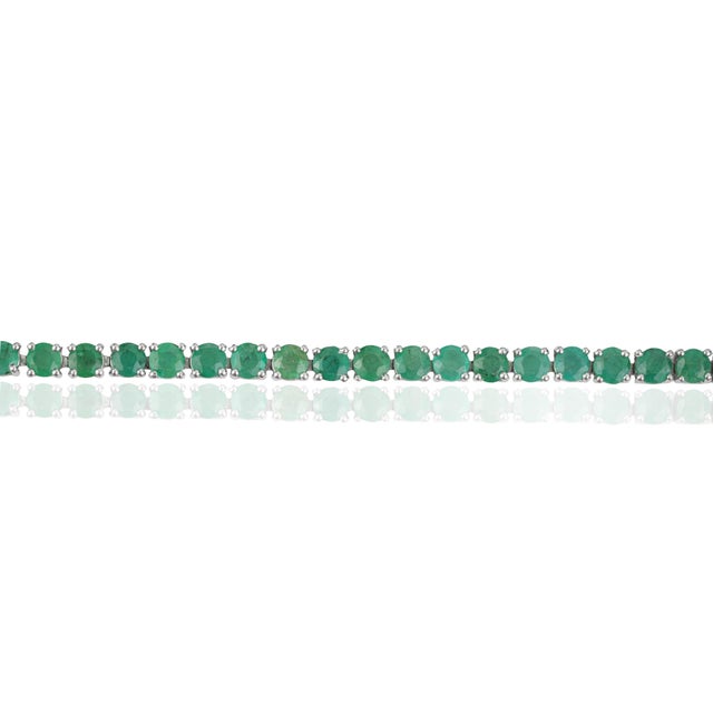 Contemporary Contemporary 9.18 Ct Round Cut Emerald Line Tennis Bracelet - May Birthstone Gift For Sale - Image 3 of 13