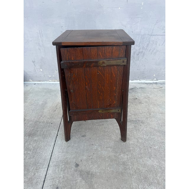 The Lakeside Craft Shops Art & Crafts Misson Oak Smoking Stand sold as found with original finish unresotred but very...