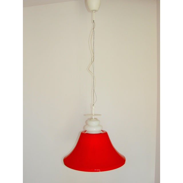 Space Age Pendant Light in Red Glass, 1970s, in Very Good conditions. Designed 1970 to 1979 Up to 250V (Europe/UK...