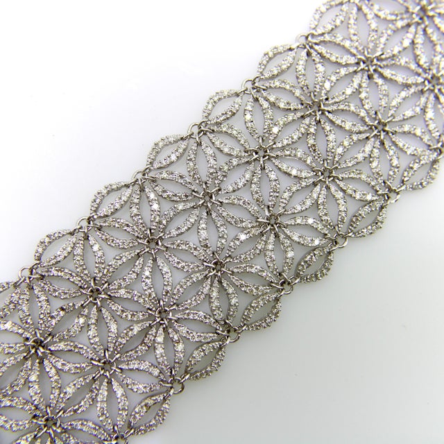 Modern Vintage Italian Micro Diamond Pave Bracelet Woven With Repeating Star Pattern For Sale - Image 3 of 11
