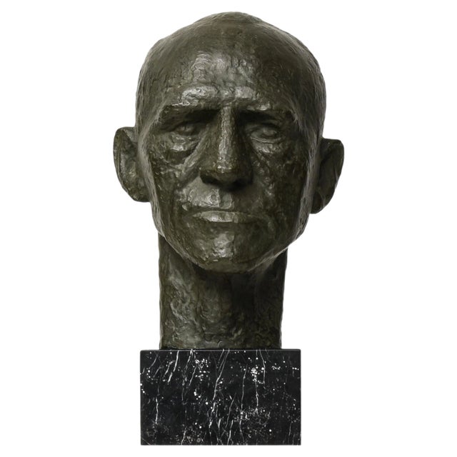 Sculpture of General Harald Petri For Sale