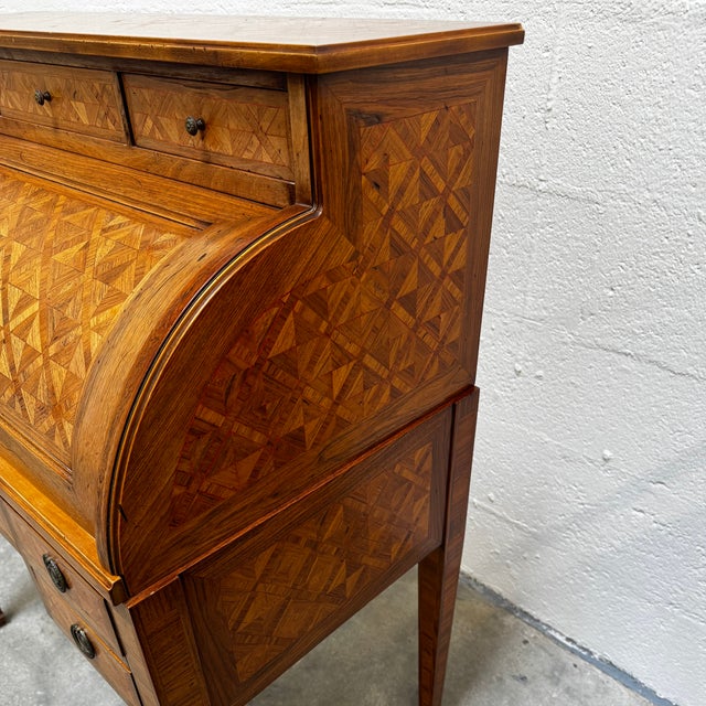 Louis XVI Style Marquetry Cylinder Secretaire with Frieze and Trellis Decoration, 1920s For Sale - Image 4 of 18