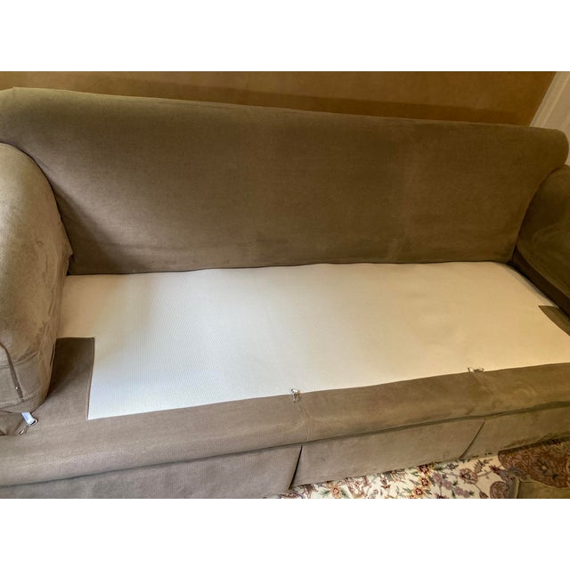 Vintage Custom 8-Way Hand-Tied Sofa – Exceptional Condition (Nc Bench-Made For Sale In Philadelphia - Image 6 of 8