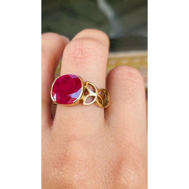 4.6 Carat Ruby Cocktail Ring With Engraved Ring (All Sizes Available) For Sale - Image 11 of 12