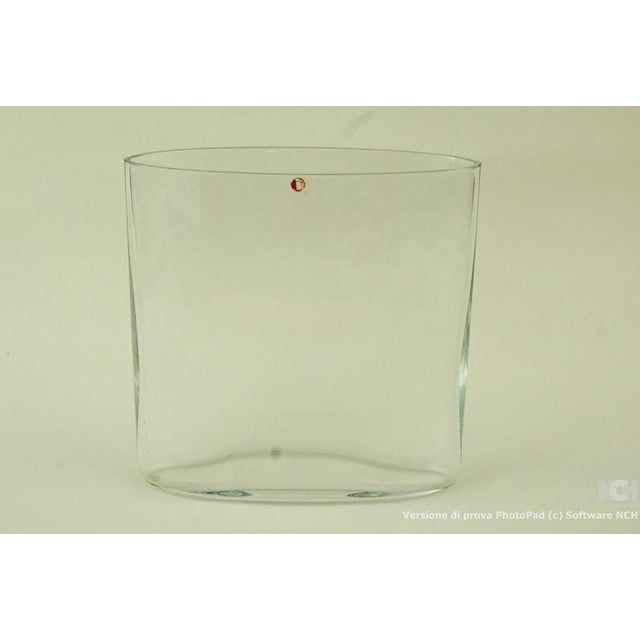 20th Century Scandinavian Modern Vase with an Ellipsoidal Section in Transparent Glass by Tapio Wirkkala, Finland, 1960s For Sale - Image 9 of 18