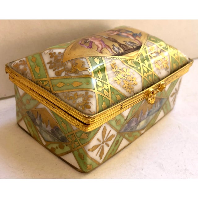 19th C. French Parisian Putties Porcelain Box For Sale - Image 9 of 9