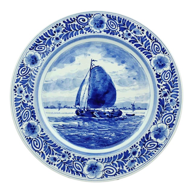 Mid 20th Century Hand Painted White and Blue Delft Sailing Boat Wall Decorative Plate For Sale