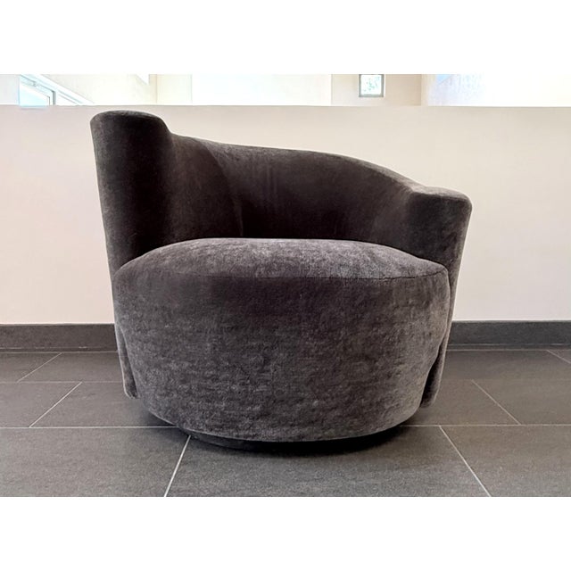 Contemporary Sculptural Weiman Swivel Lounge Chairs in the Manner of Vladimir Kagan – Pair – Belgian Mohair – 1970s For Sale - Image 3 of 11