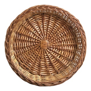 Mid-20th Century European Style Wicker Basket Tray For Sale