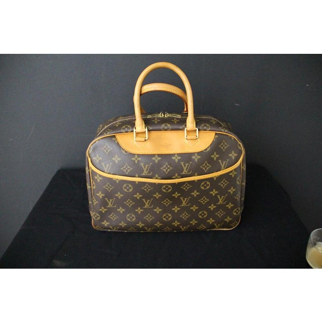 Sac Louis Vuitton Monogram 35 Cm, 2010s For Sale - Image 17 of 18