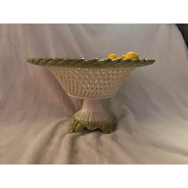 1990s Lanzarin Ceramiche Italian Hand-Painted Ceramic Basket With Lemons and Pedestal For Sale - Image 4 of 15