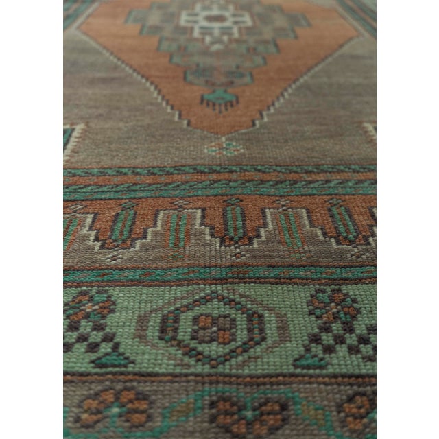 Turkish Vintage Rug 4' x 7'2" #20501 For Sale - Image 4 of 8