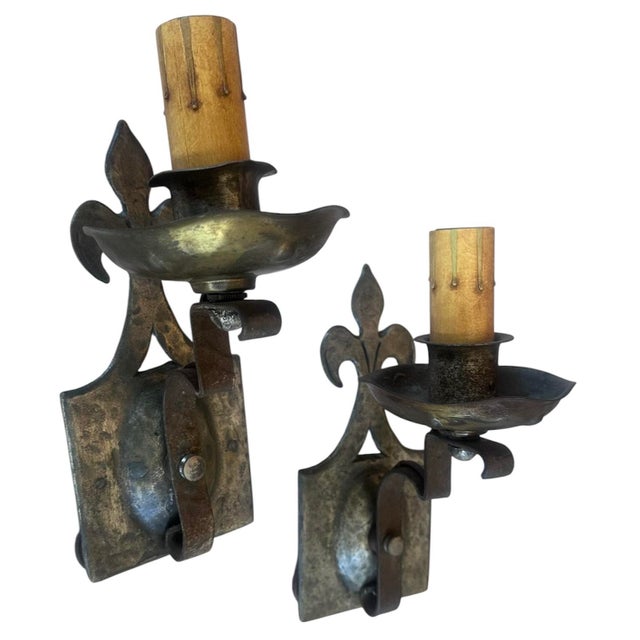1920s 1920 Iron and Brass Lightly Hammered Sconces With Fleur De Lis - a Pair For Sale - Image 5 of 7