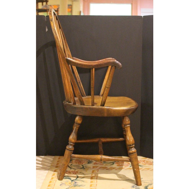 American Circa 1780-1820 New England Sack-Back Windsor Arm Chair For Sale - Image 3 of 8