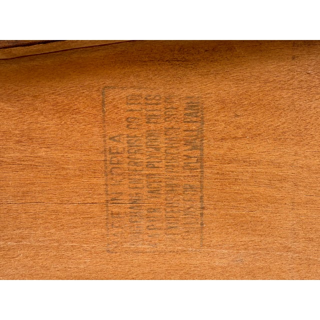 Pair of English Georgian Chippendale Style Serpentine Front 3-Drawer Nightstands For Sale - Image 16 of 16