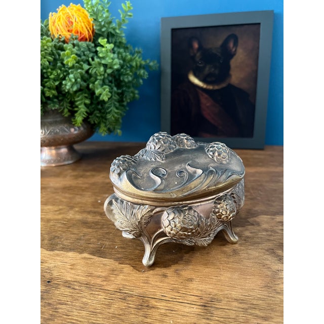 Art Nouveau 1910s Art Nouveau Ornate Footed Metal Trinket Box For Sale - Image 3 of 18