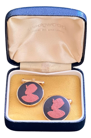 Rare Vintage Royal British Cleopatra "Wedgwood" Gold Plate Cufflinks Circa 1960