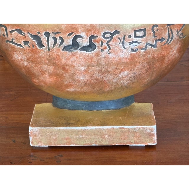 Wood 19th Century Pair of Neoclassical Painted and Gilt Flatback Urns in the Egyptian Taste For Sale - Image 7 of 9