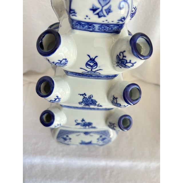 Large Tulipiere Vase Blue & White Single Tier Delft Style Chinoiserie For Sale In Miami - Image 6 of 9