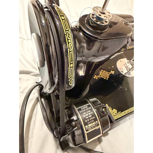 American Singer 221 Featherweight Sewing Machine- Mint For Sale - Image 3 of 17