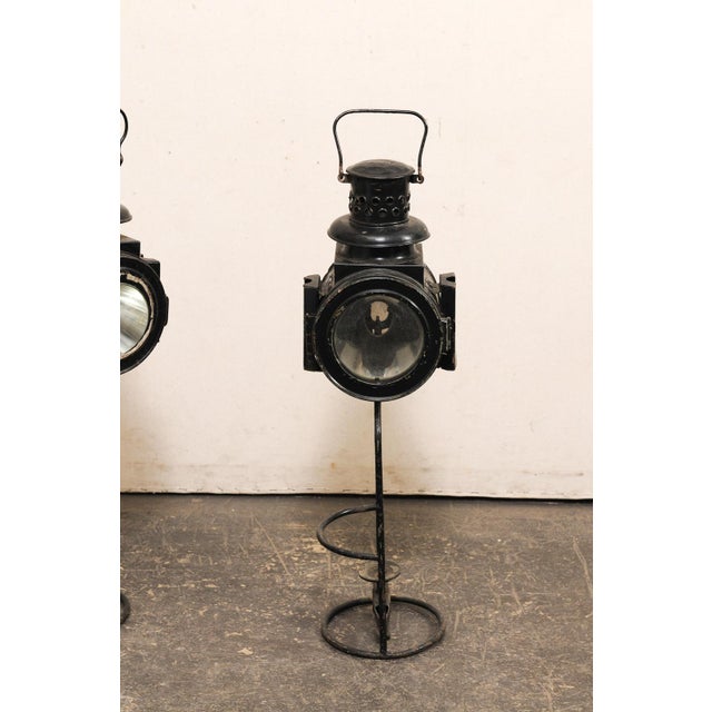 English Antique Pair of Railroad Lanterns For Sale In Atlanta - Image 6 of 11