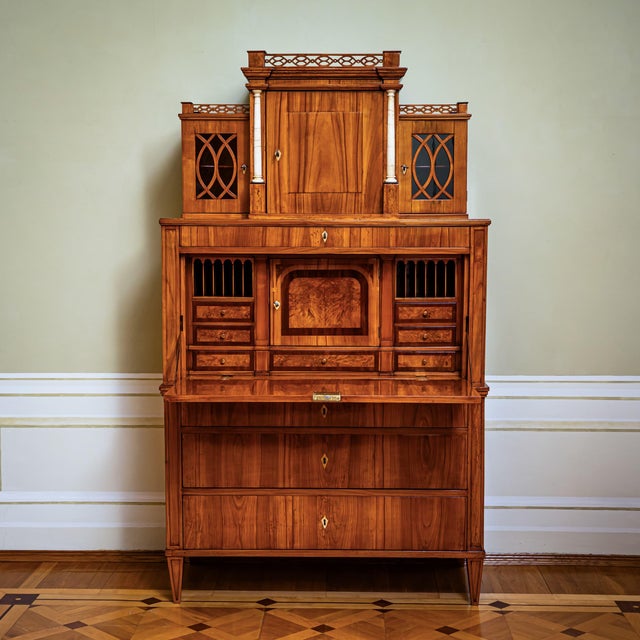 Biedermeier Secretary Desk with Upper Cabinet, Central Germany, 1820 For Sale - Image 3 of 12