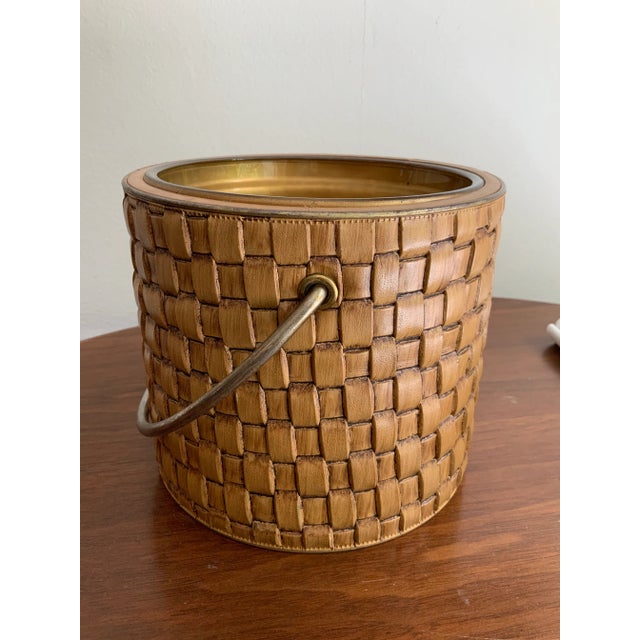 Vintage Mid Century Modern Thespis Woven Ice Bucket With Glass Liner & Brass Lid. For Palm Beach Regency Hosting. Heavy Pc. - See Pics! For Sale - Image 9 of 11