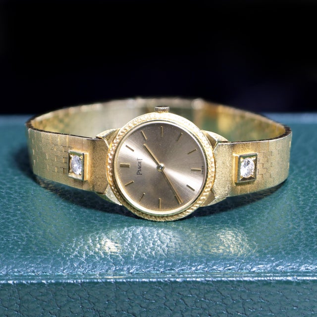 Vintage Piaget 924 24mm 18k Gold Diamond Champagne Dial Watch For Sale - Image 9 of 9