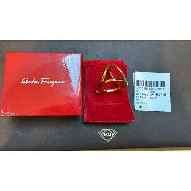 Salvatore Ferragamo Ganchini scarf ring gold Tone, Large Size For Sale - Image 9 of 18
