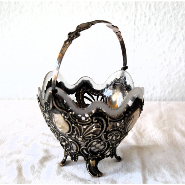 Rococo Bonbonniere in Silver with Original Glass Insert, 1890s For Sale - Image 3 of 9