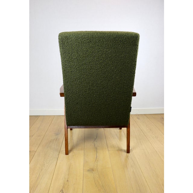 1970s Vintage Lounge Chair in Green Olive Boucle, 1970s For Sale - Image 5 of 11