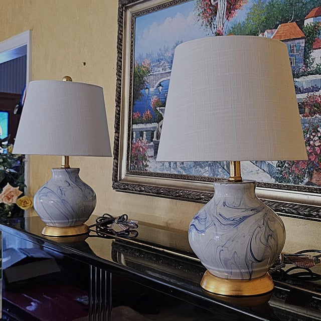 Pair of Jonathan Y Holly Marbleized Ceramic Table Lamps in Blue & White For Sale - Image 16 of 18