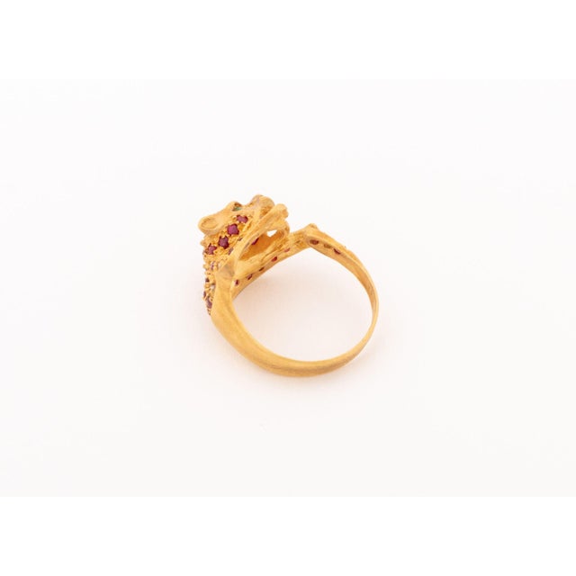 Gold 18k Yellow Gold Ruby Diamond Emerald Leopard-Form Ring For Sale - Image 8 of 9