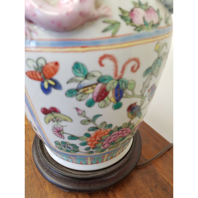 Beautiful Vintage Hand Painted Chinese Vase Table Lamp For Sale In Philadelphia - Image 6 of 8