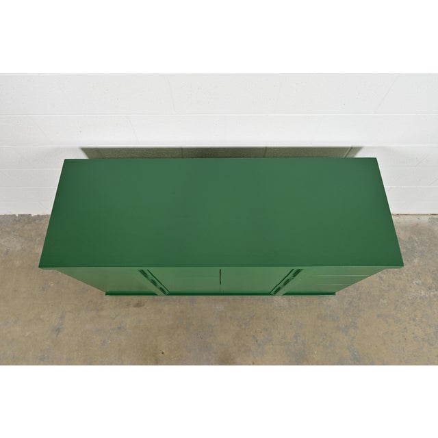 Donald Deskey Style Art Deco Green Lacquered Six-Drawer Double Dresser, Newly Refinished For Sale - Image 11 of 14