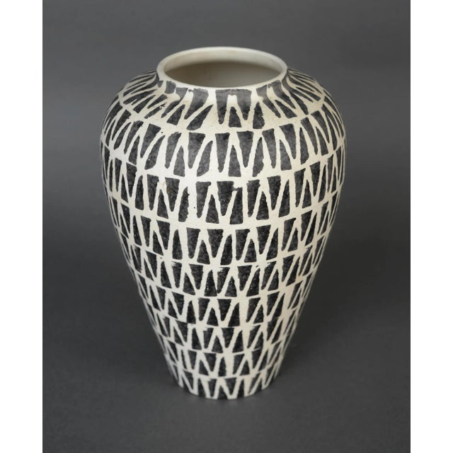 Mid-Century Modern Mid Century Italian Black & White Abstract Pattern Ceramic Vase For Sale - Image 3 of 8