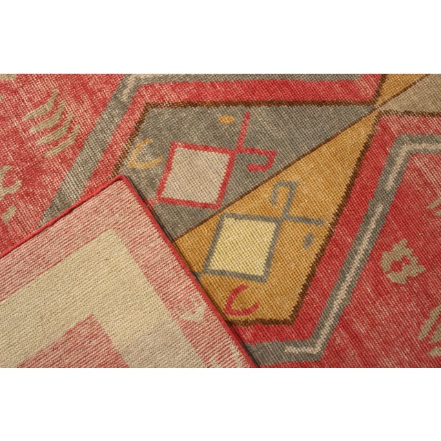 Rug & Kilim’s Caravan Rug in Red, 6x9 For Sale In New York - Image 6 of 7
