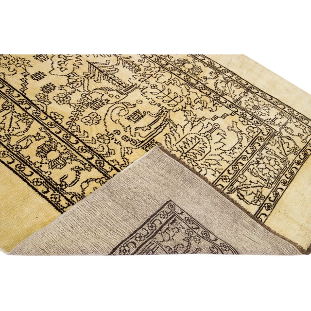 Beautiful Mid-Century Modern style rug Inspired by 19th-century regional artisans -- embodies a Classic, transitional look...