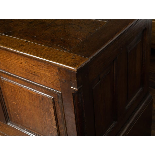English Georgian Period 1800s Oak Mule Chest with Lift Top and Three Drawers For Sale - Image 4 of 12