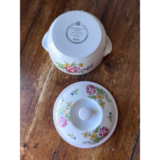 1990s Spode Marlborough Sprays Collection Serveware 1 Quart Casserole Dish For Sale In Dallas - Image 6 of 6