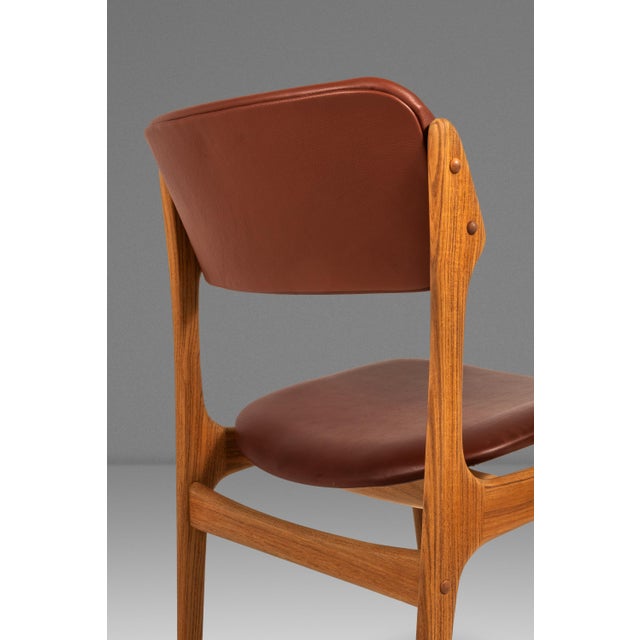 Set of Six (6) Bespoke Danish Modern Model 49 Dining Chairs in Teak & New Leather by Erik Buch for O. D. Møbler, Denmark, C. 1960s For Sale - Image 15 of 18