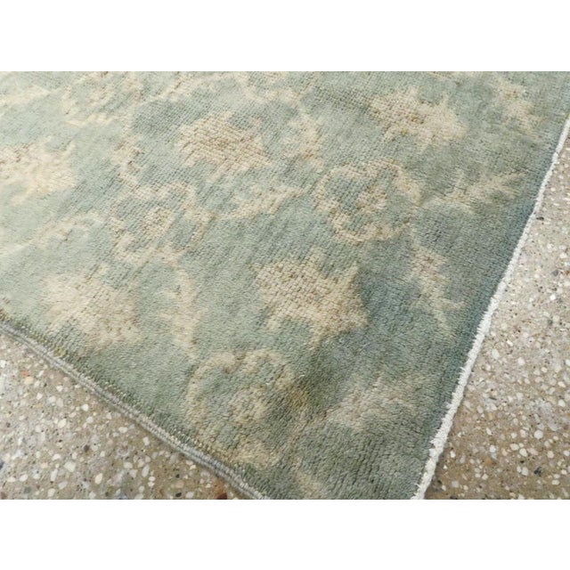 Galerie Shabab Collection Mid-20th Century Turkish Anatolian Throw Rug For Sale In New York - Image 6 of 7