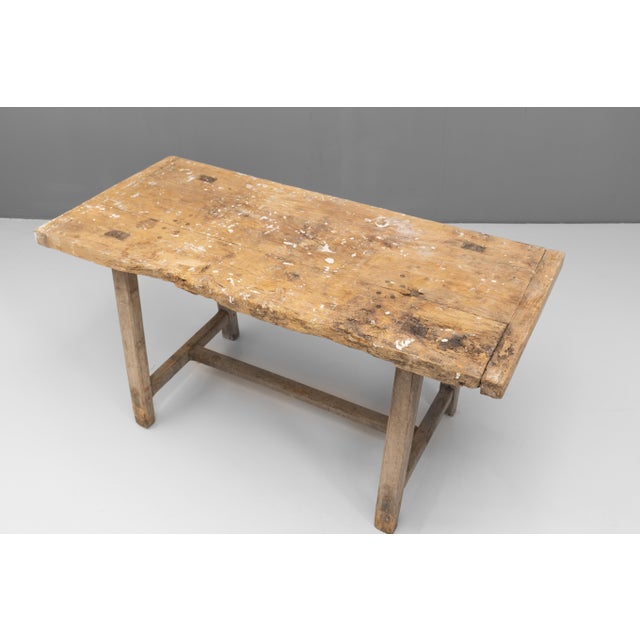 Stretcher Table in Pine, 1900 For Sale - Image 4 of 7
