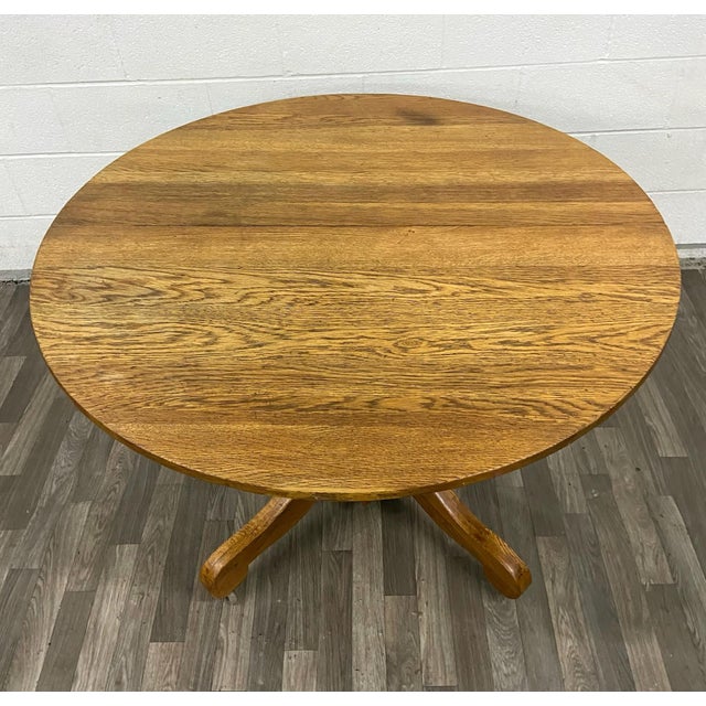 Antique Early 1900s Tiger Oak 42 Inch Round Pedestal Dining Table